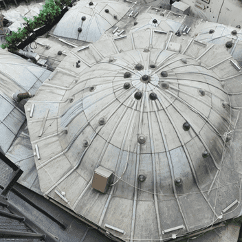 İstanbul Acemoğlu Hamamı’nın tarihi kubbeli tavan mimarisi – Osmanlı hamam kültürünün modern yorumu.
